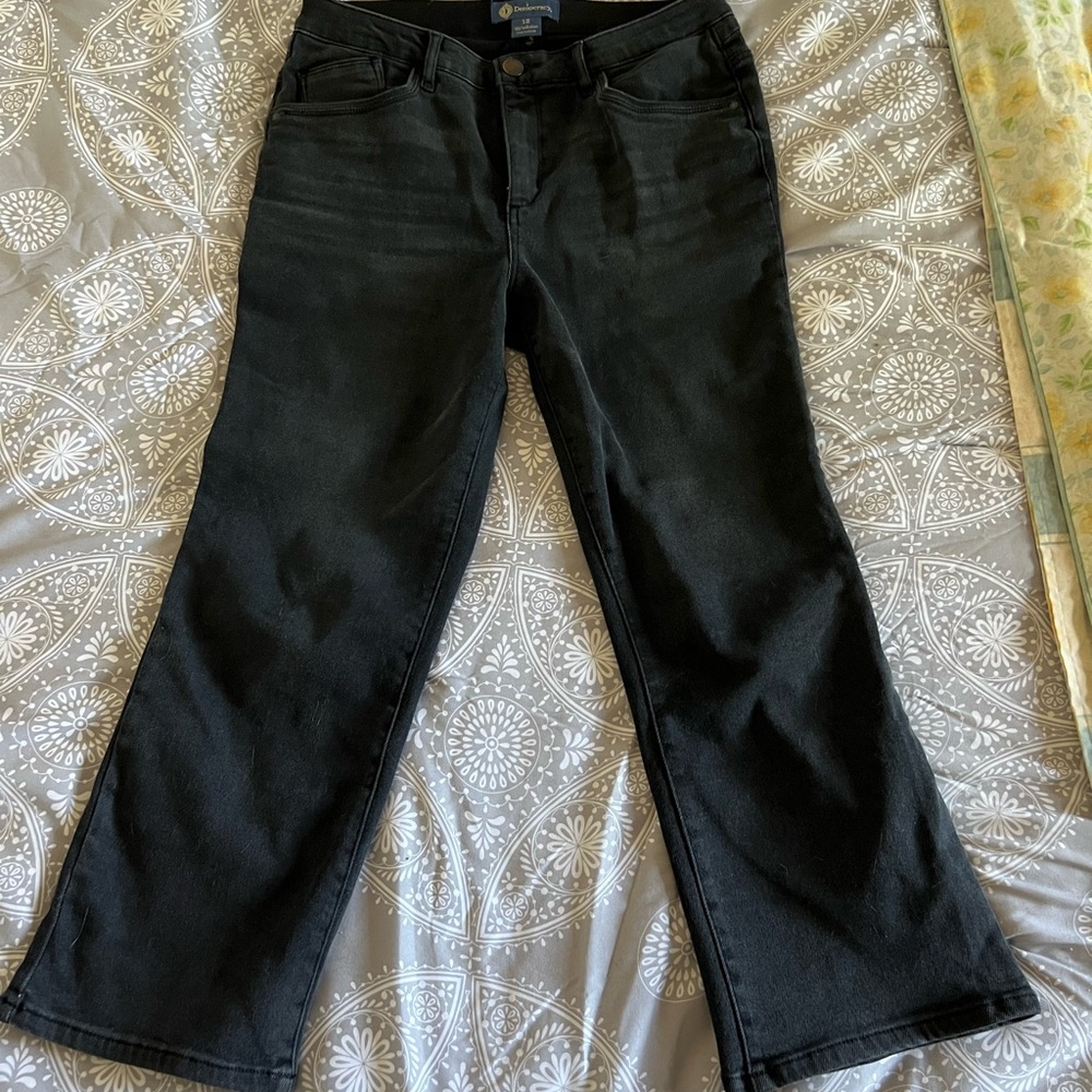 Democracy Black Ankle Jeans